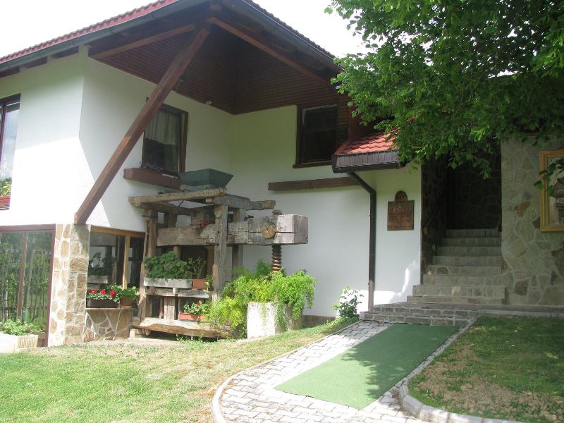 Izletniška kmetija Kozjansko, KMETIJA PIRŠ