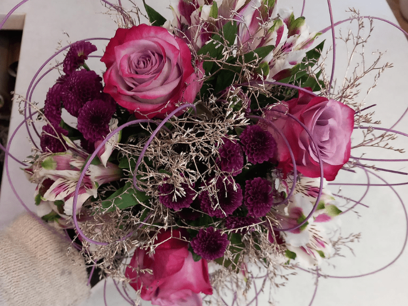 Dobra in ugodna cvetličarna v Šentjurju Dobrodošli v Cvetličarni Doris v Šentjurju, kjer ustvarjamo čarobne cvetlične aranžmaje za vsako priložnost. Naša strast do cvetja se odraža v vsakem cvetličnem aranžmaju, ki ga ustvarimo. Ponosni smo na visoko kakovost naših izdelkov in storitev.